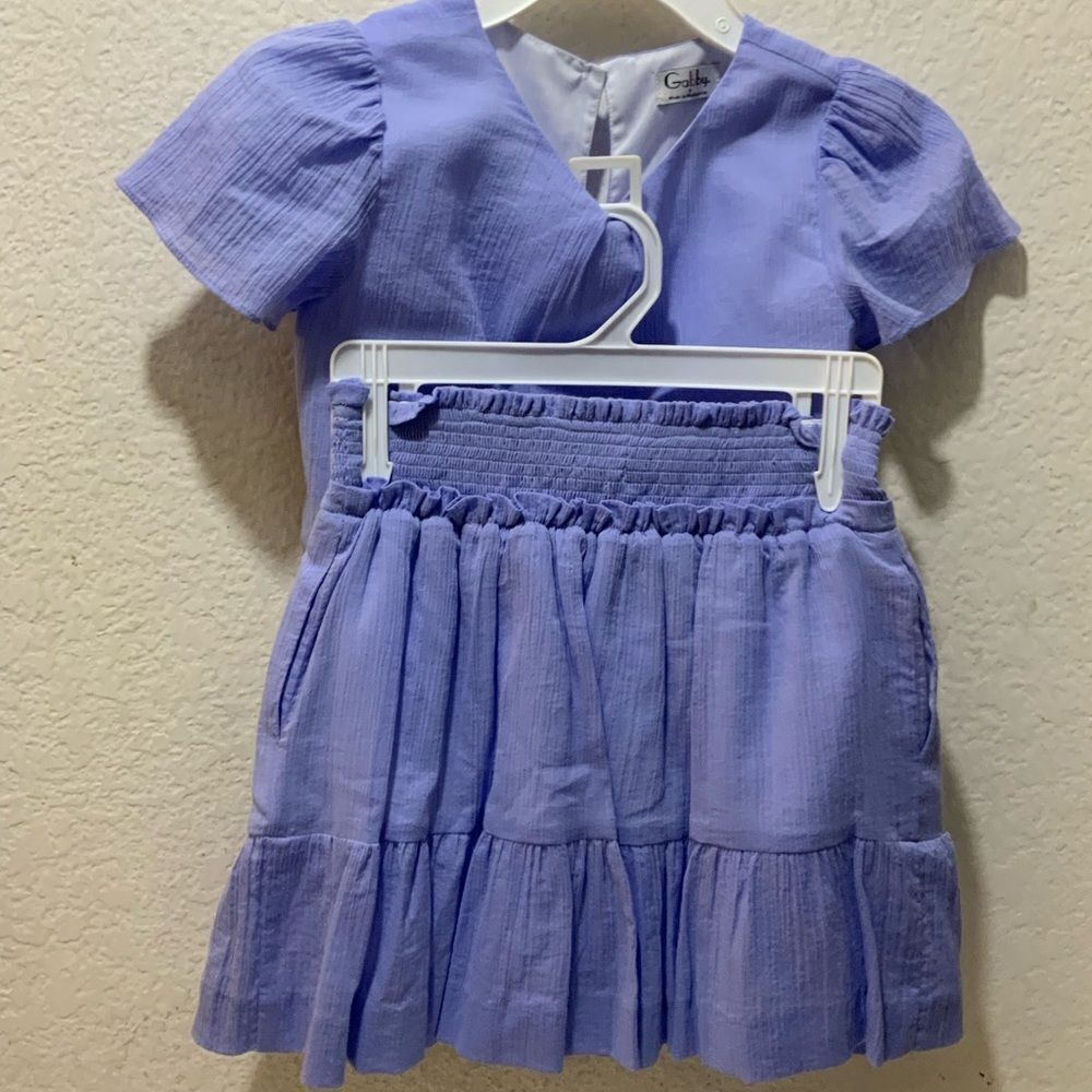 - New Gabby lavender 2 pice suits size 8